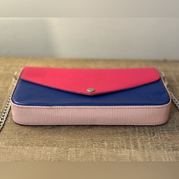 🩷✨SOLD✨🩷Louis Vuitton Epi Pochette Felicie Hot Pink & Blue - Picture 9 of 10